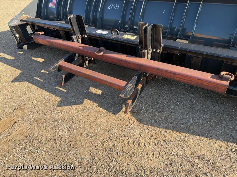 image for item DQ0065 2016 CNH Industrial 17HD snow pusher