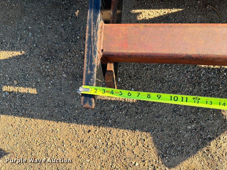 image for item DQ0065 2016 CNH Industrial 17HD snow pusher