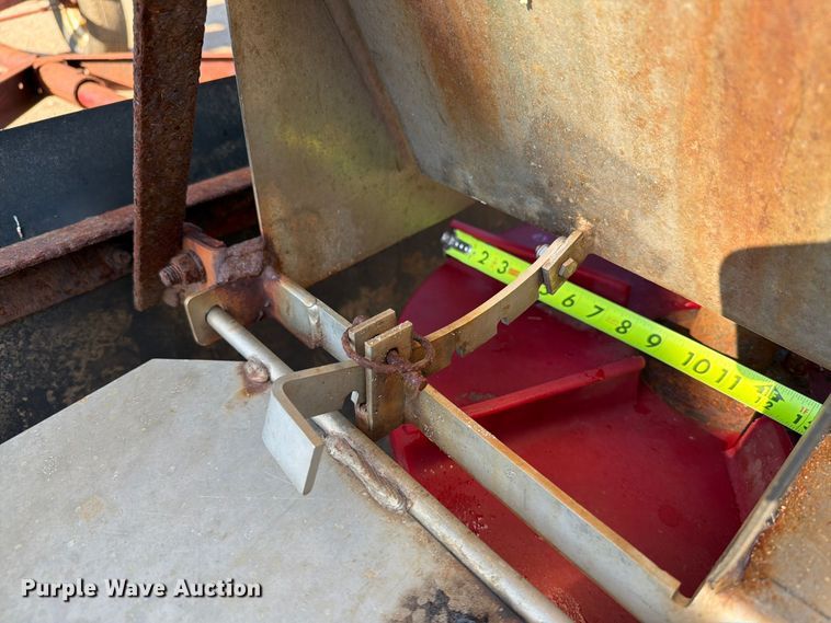 image for item DQ0067 Monroe Spreader MCV-180-84-50 spreader