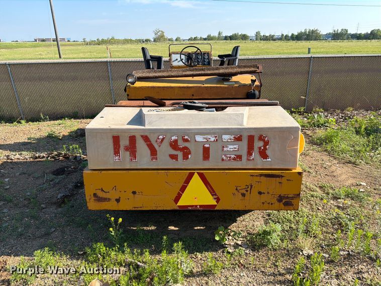 image for item DQ0068 Hyster C766A double drum vibratory roller