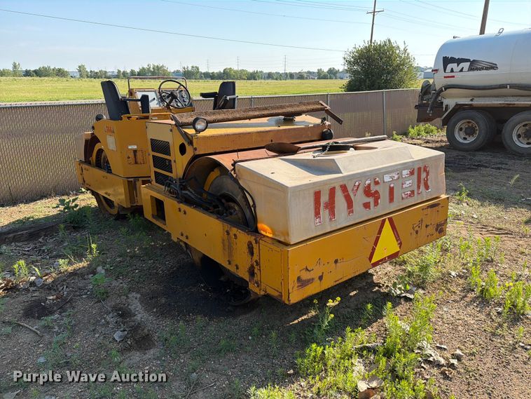 image for item DQ0068 Hyster C766A double drum vibratory roller