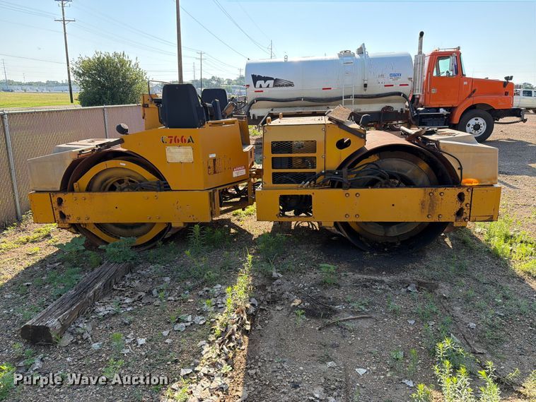 image for item DQ0068 Hyster C766A double drum vibratory roller