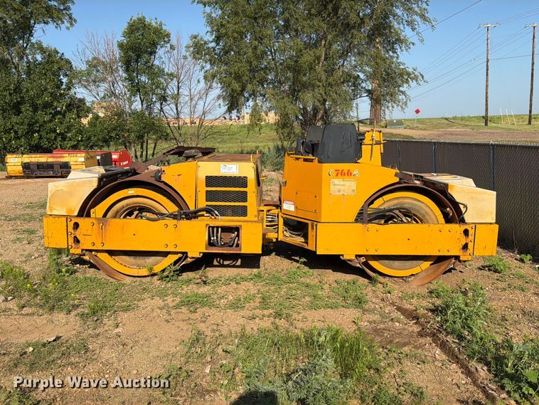 image for item DQ0068 Hyster C766A double drum vibratory roller