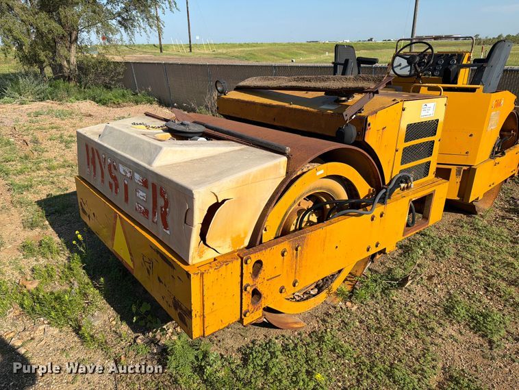 image for item DQ0068 Hyster C766A double drum vibratory roller