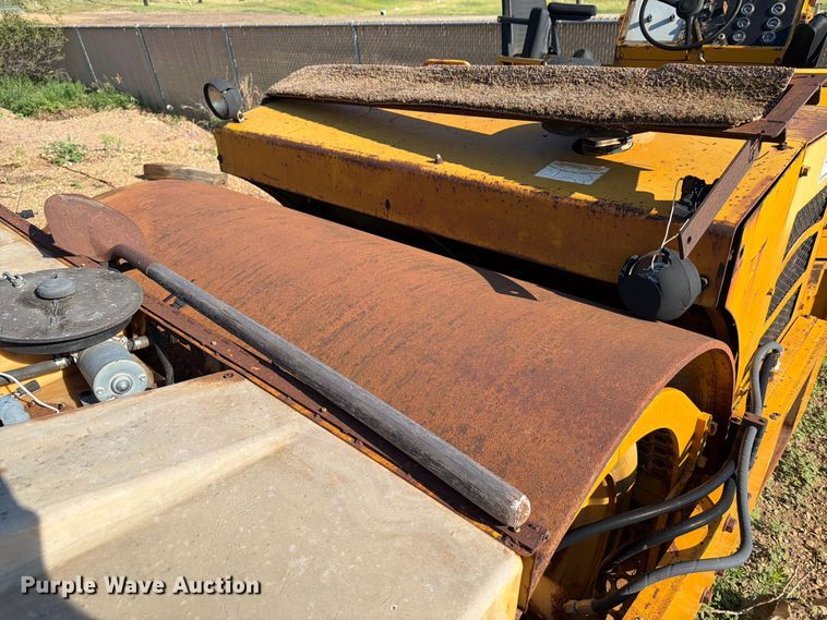 image for item DQ0068 Hyster C766A double drum vibratory roller