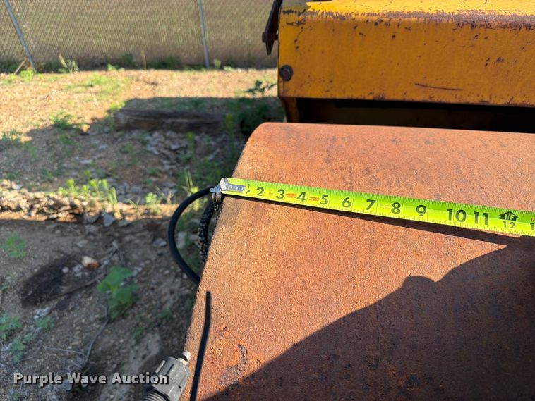 image for item DQ0068 Hyster C766A double drum vibratory roller