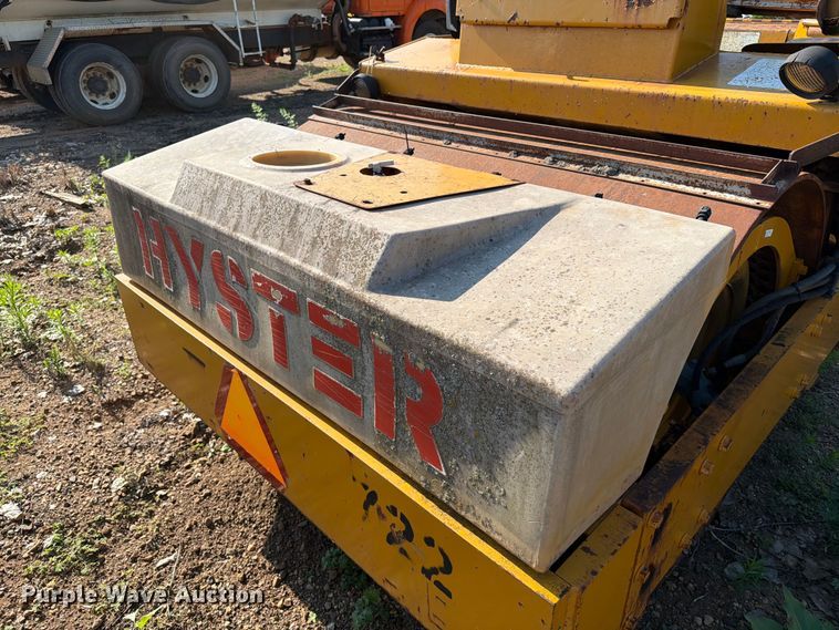 image for item DQ0068 Hyster C766A double drum vibratory roller