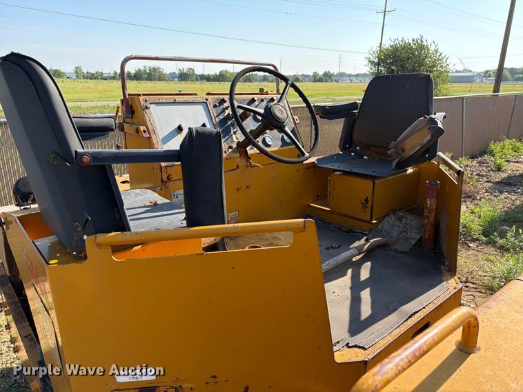 image for item DQ0068 Hyster C766A double drum vibratory roller