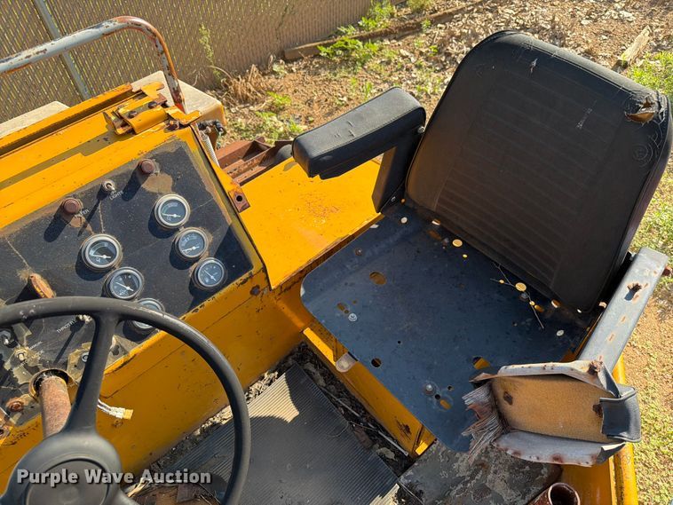 image for item DQ0068 Hyster C766A double drum vibratory roller