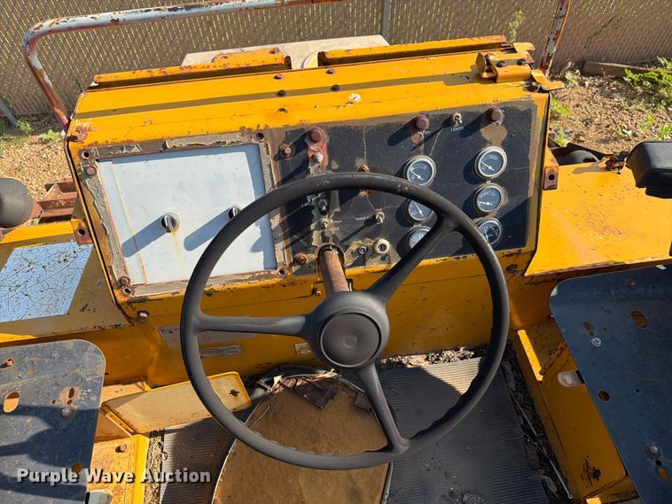 image for item DQ0068 Hyster C766A double drum vibratory roller
