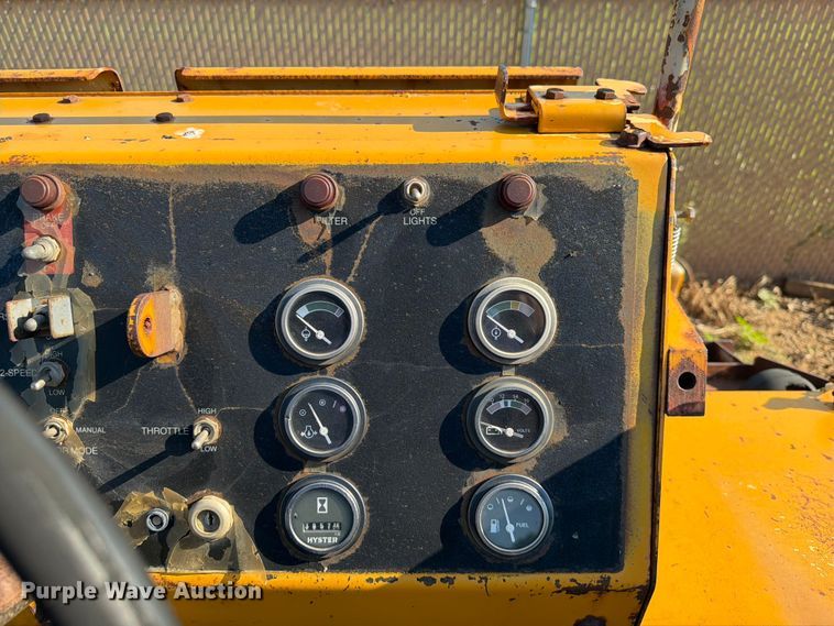 image for item DQ0068 Hyster C766A double drum vibratory roller