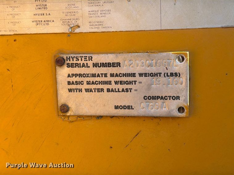 image for item DQ0068 Hyster C766A double drum vibratory roller