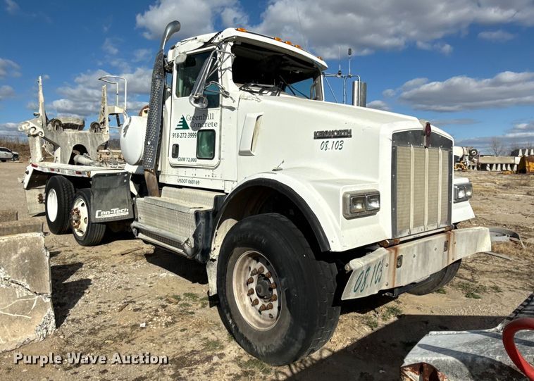 image for item DQ4230 2017 Kenworth W900 ready mix truck