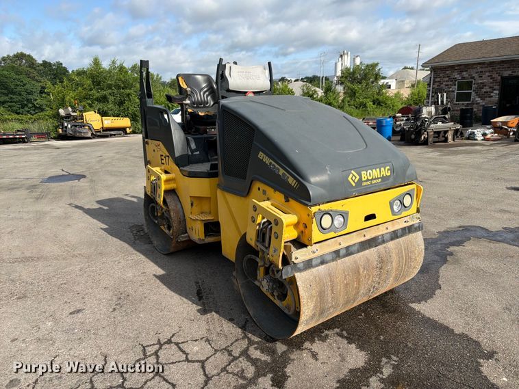 image for item DQ7839 2015 Bomag BW120-SL double drum vibratory roller