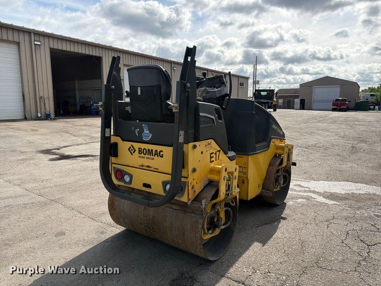 image for item DQ7839 2015 Bomag BW120-SL double drum vibratory roller
