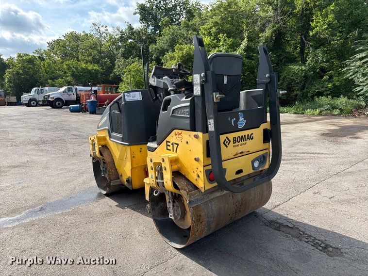 image for item DQ7839 2015 Bomag BW120-SL double drum vibratory roller