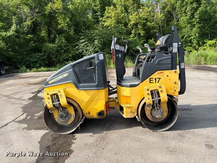 image for item DQ7839 2015 Bomag BW120-SL double drum vibratory roller
