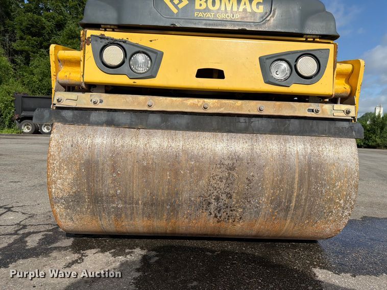 image for item DQ7839 2015 Bomag BW120-SL double drum vibratory roller