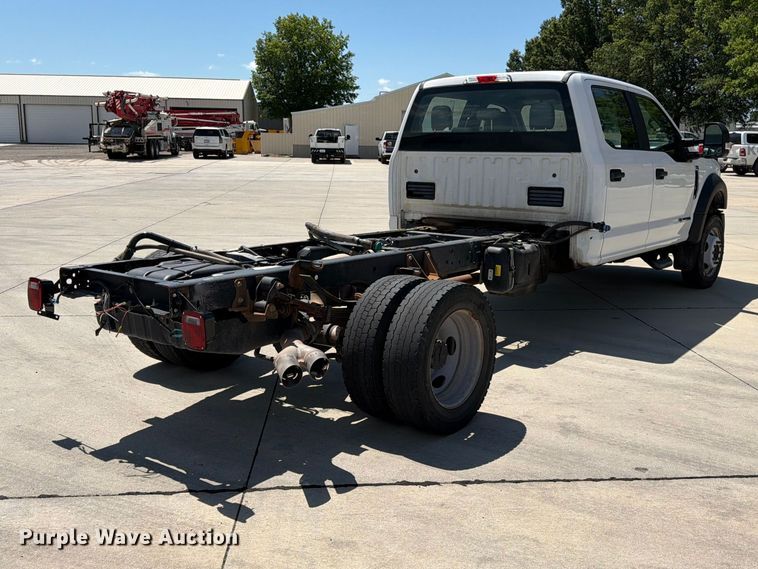 image for item DQ7842 2019 Ford F-450 truck cab and chassis