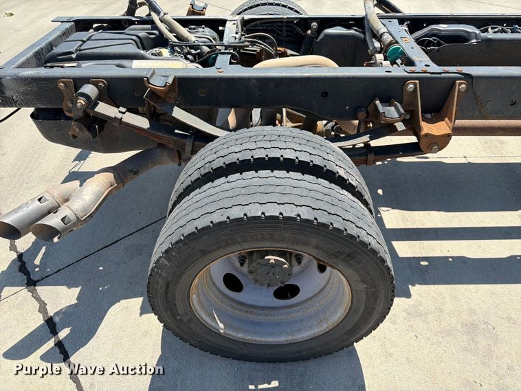 image for item DQ7842 2019 Ford F-450 truck cab and chassis