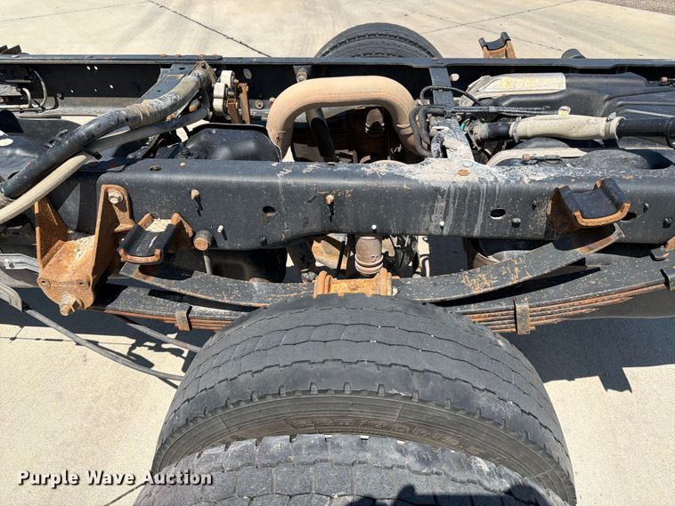 image for item DQ7842 2019 Ford F-450 truck cab and chassis