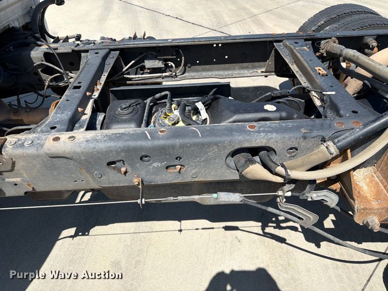 image for item DQ7842 2019 Ford F-450 truck cab and chassis