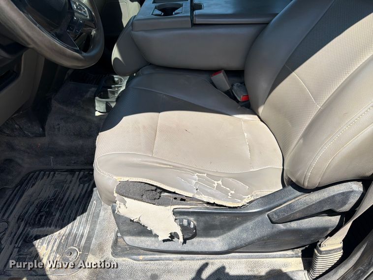 image for item DQ7842 2019 Ford F-450 truck cab and chassis