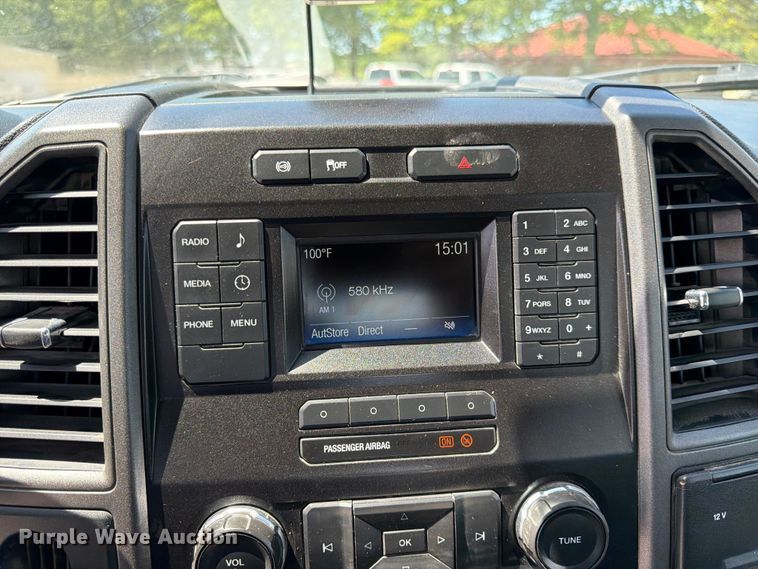 image for item DQ7842 2019 Ford F-450 truck cab and chassis