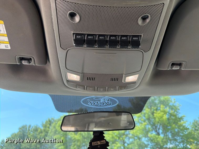 image for item DQ7842 2019 Ford F-450 truck cab and chassis