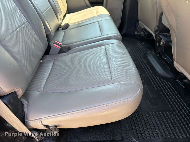 image for item DQ7842 2019 Ford F-450 truck cab and chassis