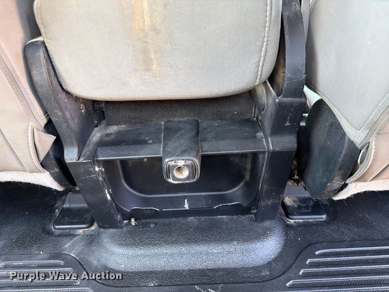 image for item DQ7842 2019 Ford F-450 truck cab and chassis
