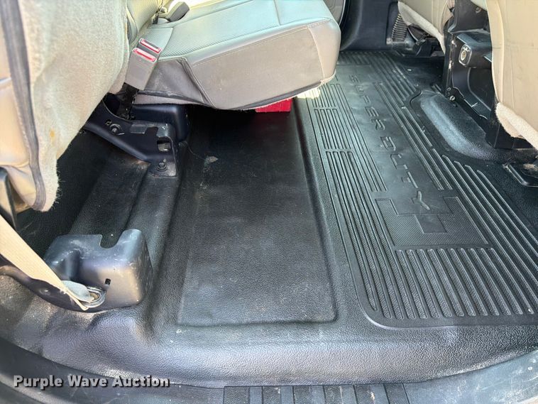 image for item DQ7842 2019 Ford F-450 truck cab and chassis