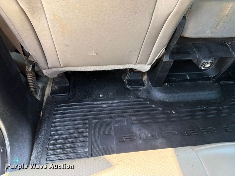 image for item DQ7842 2019 Ford F-450 truck cab and chassis