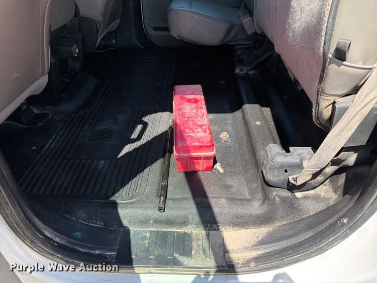 image for item DQ7842 2019 Ford F-450 truck cab and chassis