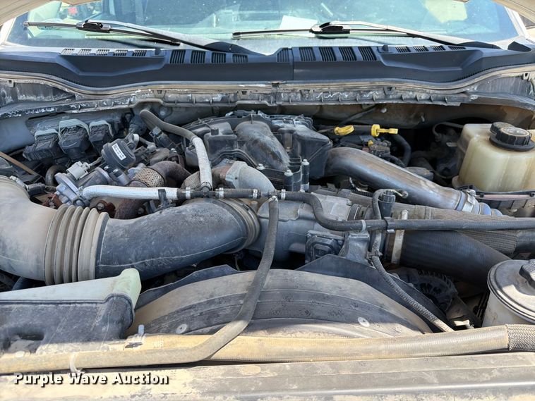 image for item DQ7842 2019 Ford F-450 truck cab and chassis