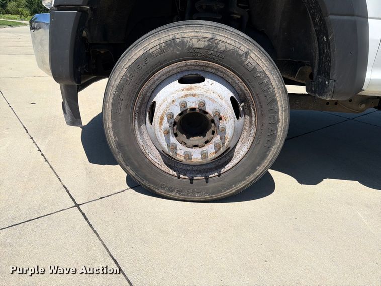 image for item DQ7842 2019 Ford F-450 truck cab and chassis