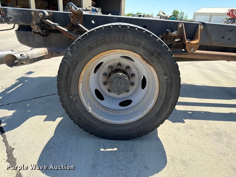 image for item DQ7842 2019 Ford F-450 truck cab and chassis