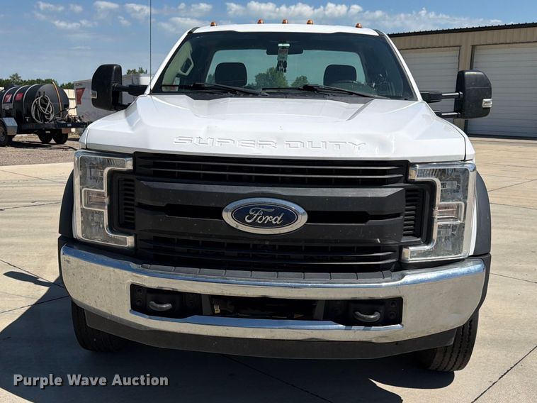 image for item DQ7843 2019 Ford F450 Super Duty utility / service truck