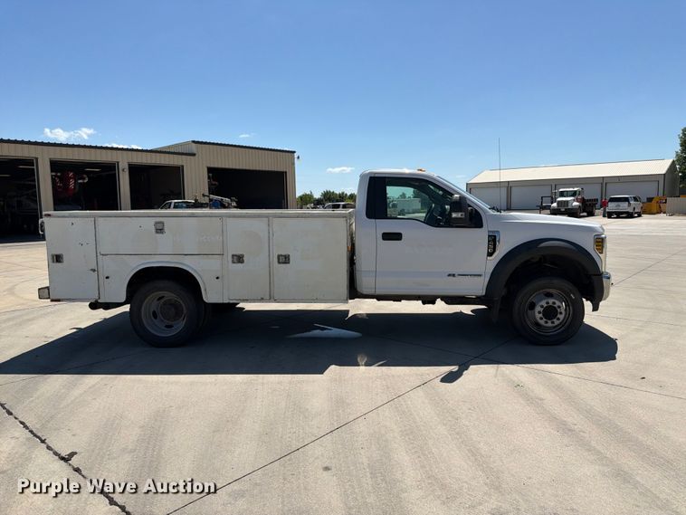 image for item DQ7843 2019 Ford F450 Super Duty utility / service truck