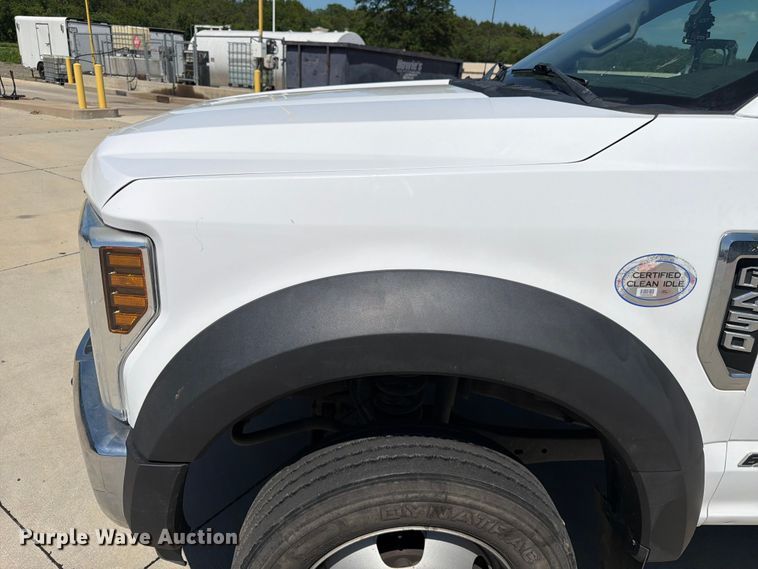 image for item DQ7843 2019 Ford F450 Super Duty utility / service truck