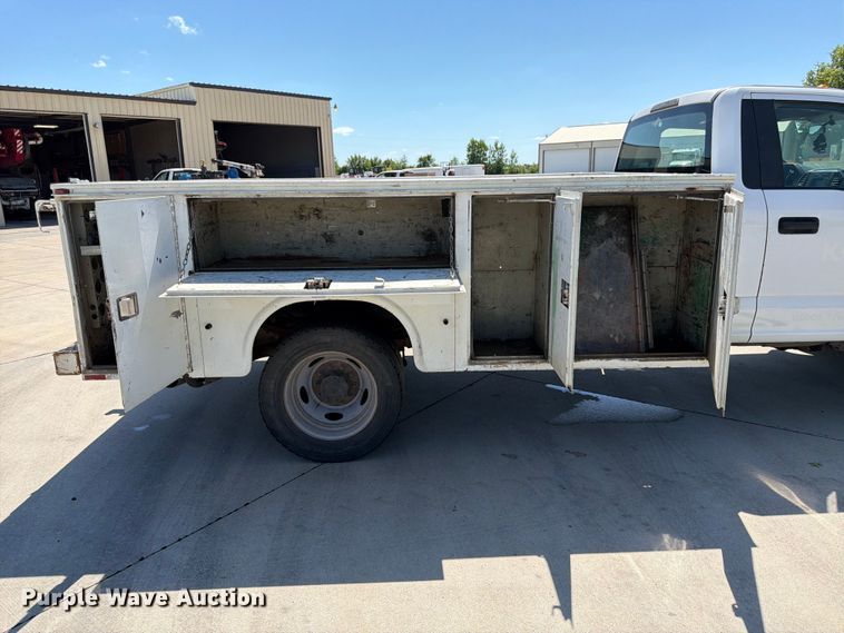 image for item DQ7843 2019 Ford F450 Super Duty utility / service truck