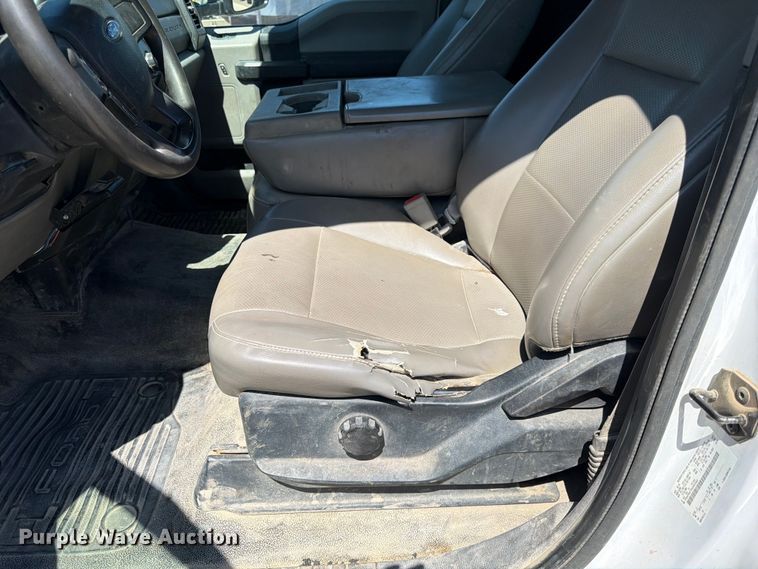 image for item DQ7843 2019 Ford F450 Super Duty utility / service truck
