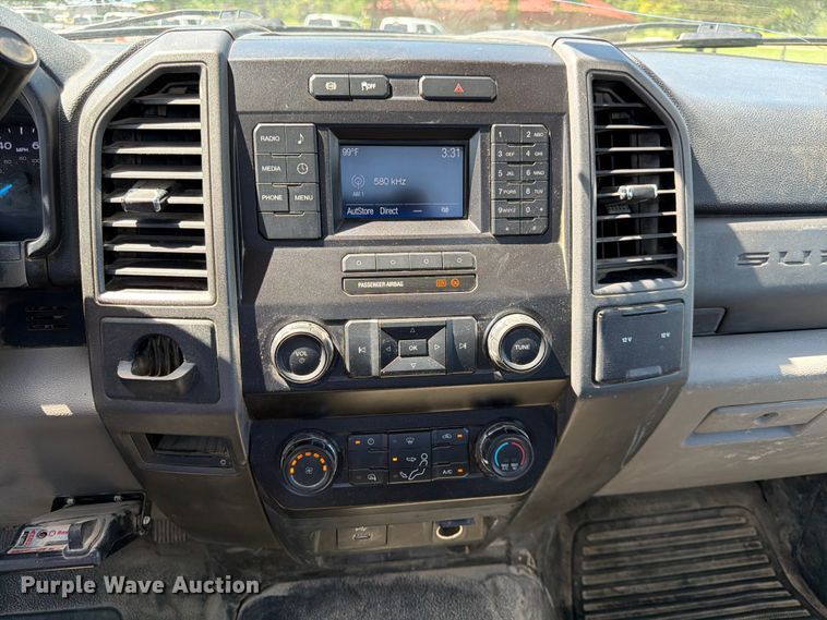 image for item DQ7843 2019 Ford F450 Super Duty utility / service truck