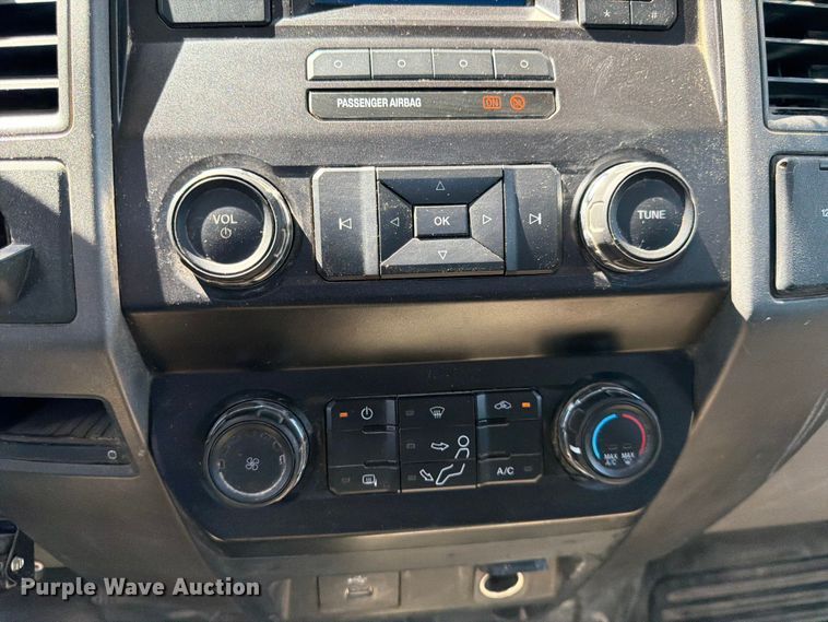 image for item DQ7843 2019 Ford F450 Super Duty utility / service truck
