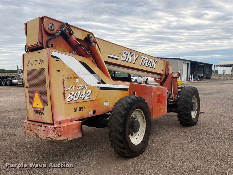 image for item DQ7870 2004 Sky Trac 8042 telehandler