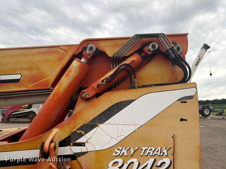 image for item DQ7870 2004 Sky Trac 8042 telehandler