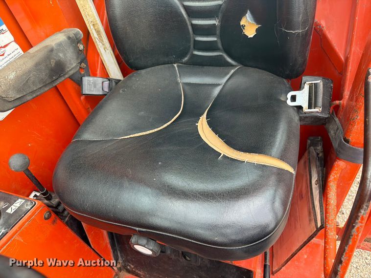 image for item DQ7870 2004 Sky Trac 8042 telehandler
