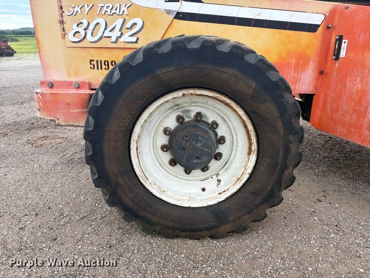 image for item DQ7870 2004 Sky Trac 8042 telehandler