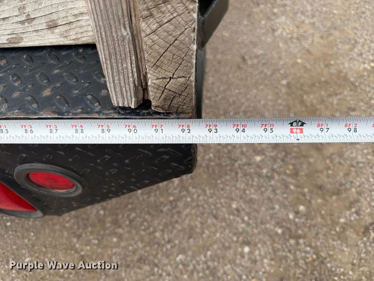 image for item DQ7871 2001 Ford F450 Super Duty flatbed truck