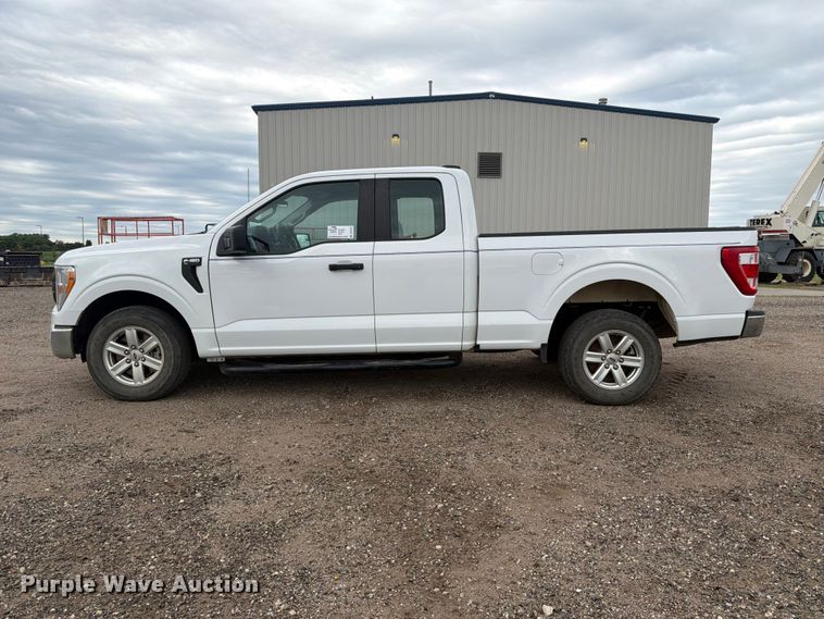 image for item DQ7872 2022 Ford F150 XL Ext. Cab pickup truck